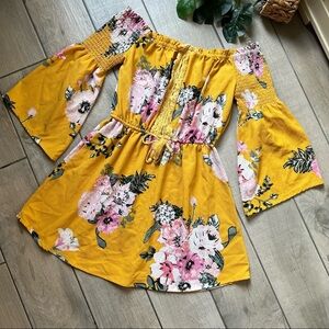Feathers boho bell sleeve off the shoulder floral mini dress in golden yellow M